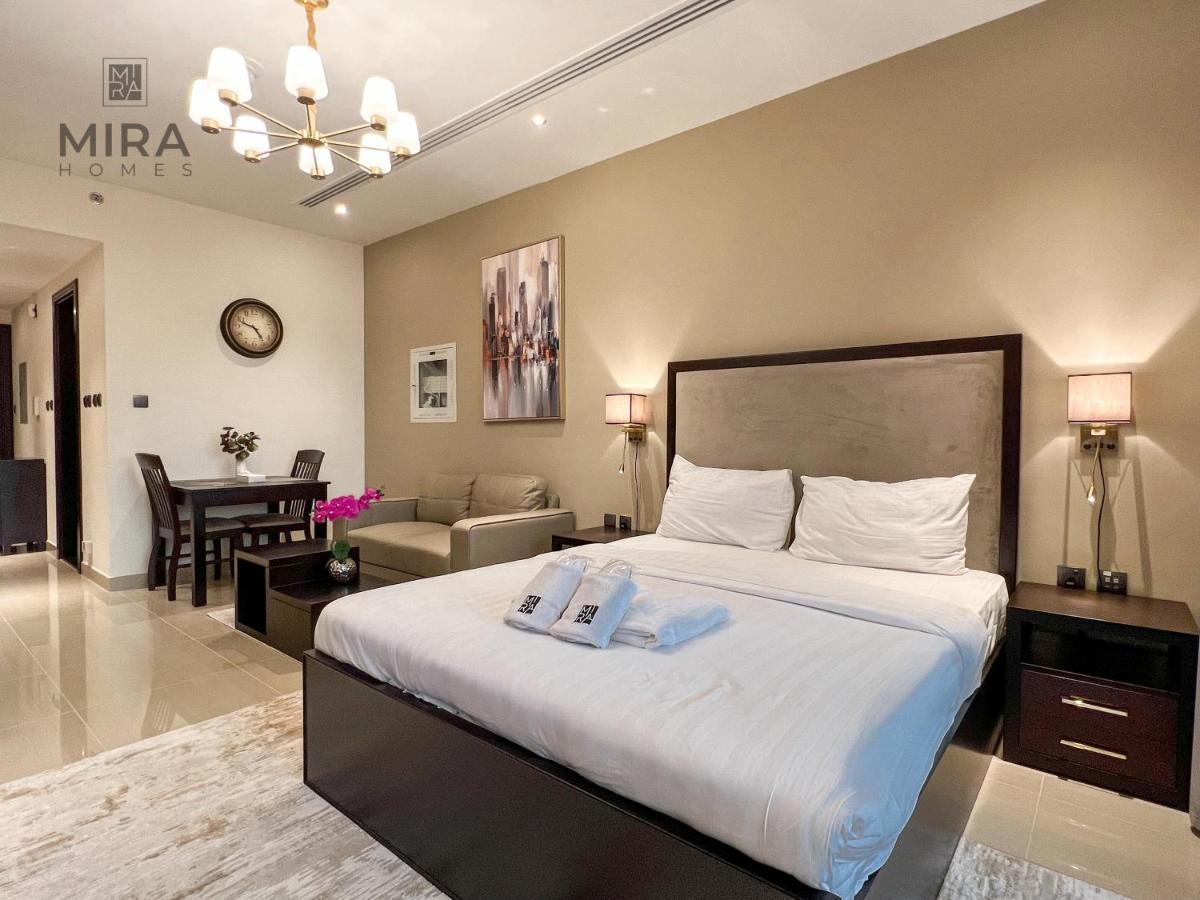 Mira Holiday Homes - Lovely Studio With Burj Khalifa View Dubai Luaran gambar